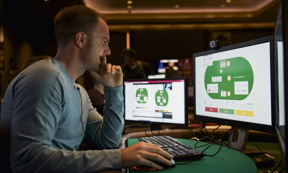 Artificial intelligence helps in the game of poker